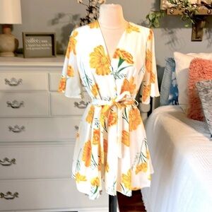 favlux 𖤓 new colorful floral romper.